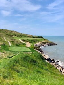 Iconic Hole #7 on Straits